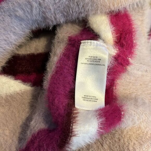 Splendid eyelash fuzzy super stretch cozy V neck fuschia/mauve stripe sweater. - Picture 7 of 7